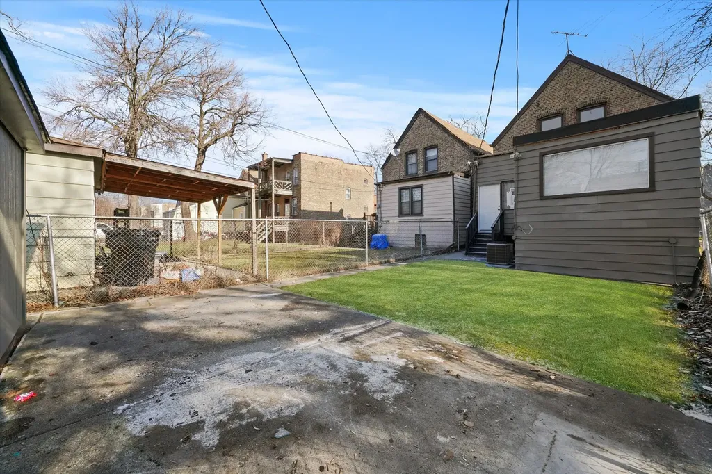 7356 South Kenwood Avenue Chicago IL 60619
