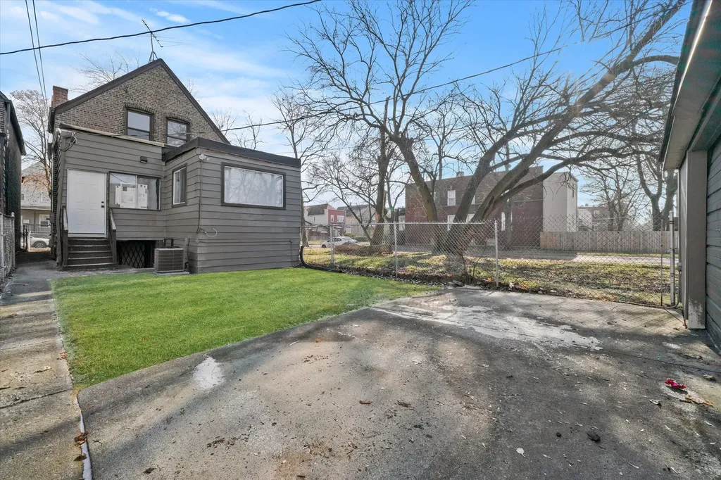 7356 South Kenwood Avenue Chicago IL 60619
