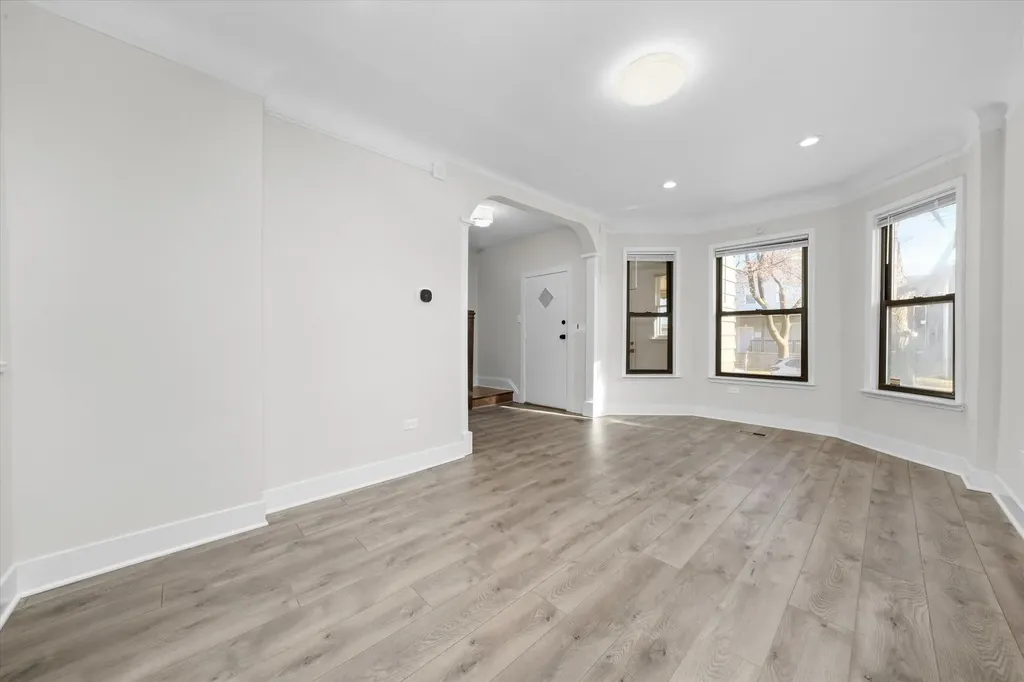 7356 South Kenwood Avenue Chicago IL 60619