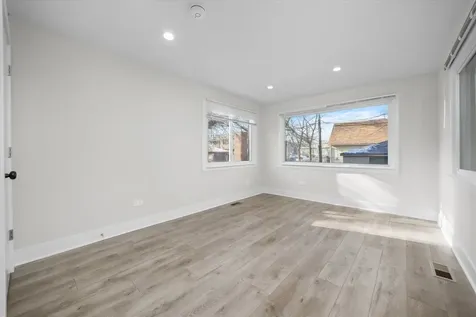 7356 South Kenwood Avenue Chicago IL 60619