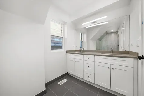 7356 South Kenwood Avenue Chicago IL 60619