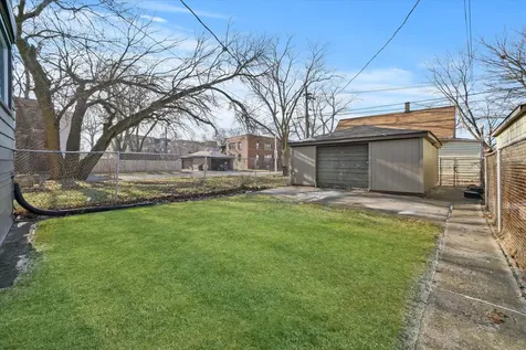 7356 South Kenwood Avenue Chicago IL 60619