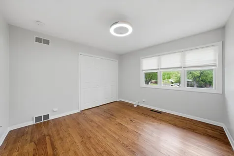 2747 Perry Road Flossmoor IL 60422