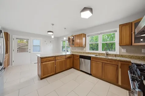 2747 Perry Road Flossmoor IL 60422