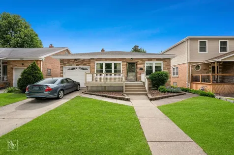 10016 South Clifton Park Avenue Evergreen Park IL 60805