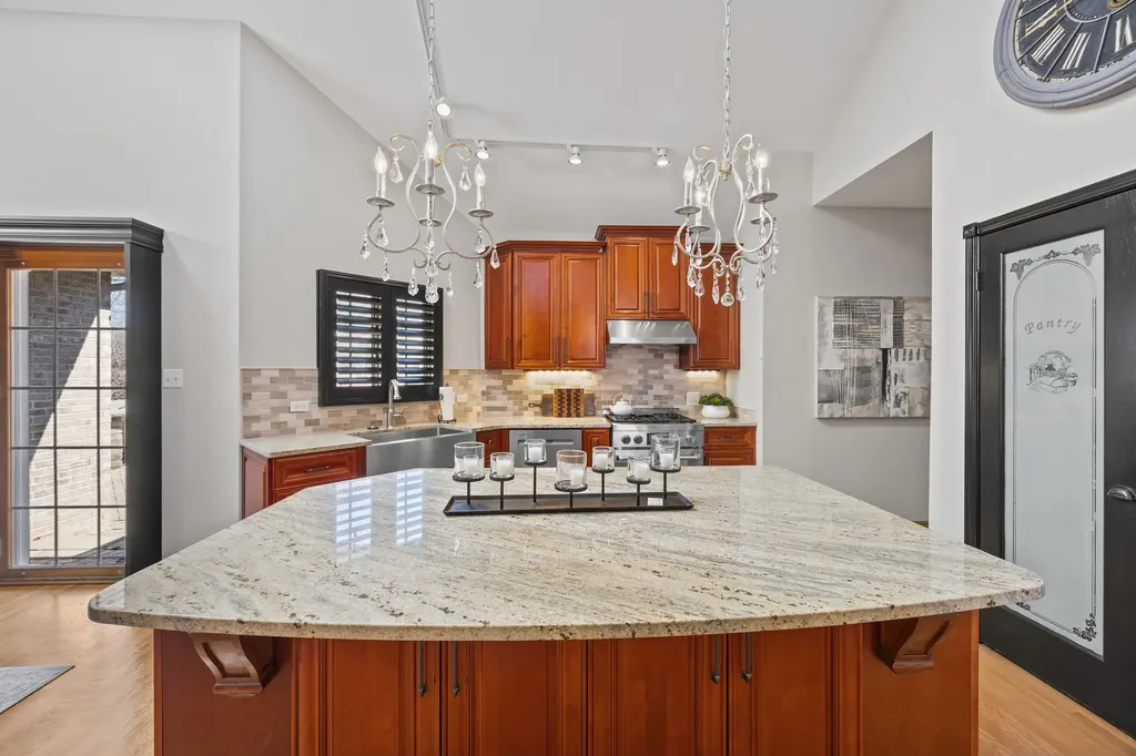 17131 Warbler Lane Orland Park IL 60467