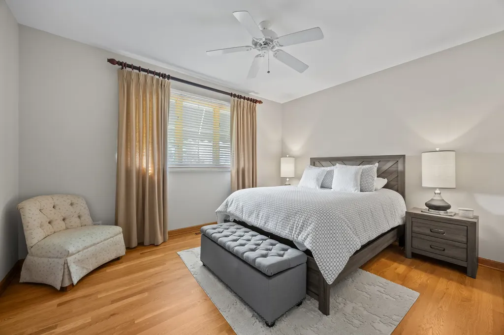 17131 Warbler Lane Orland Park IL 60467