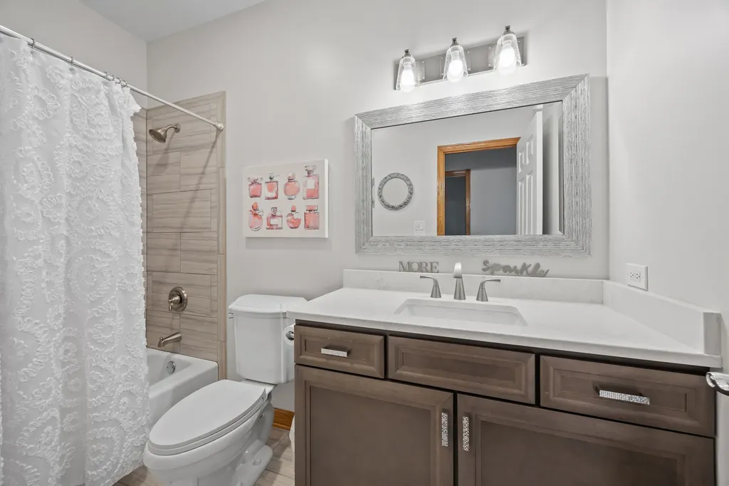 17131 Warbler Lane Orland Park IL 60467