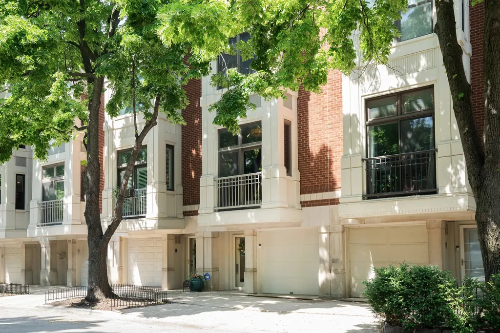 1721 North Bissell Street Chicago IL 60614