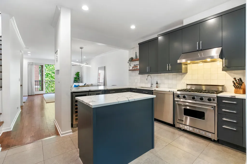 1721 North Bissell Street Chicago IL 60614