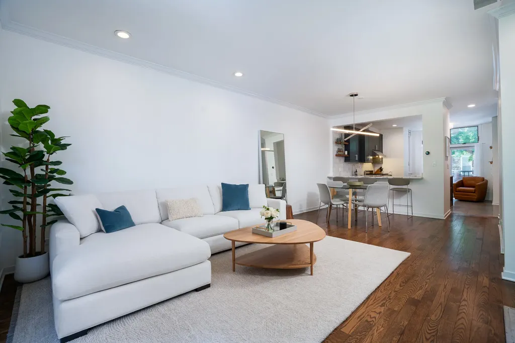 1721 North Bissell Street Chicago IL 60614