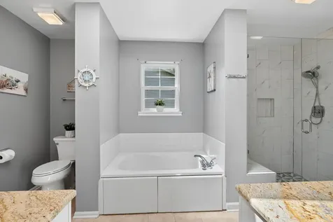 139 North Crooked Lake Lane Lindenhurst IL 60046
