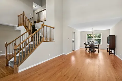 139 North Crooked Lake Lane Lindenhurst IL 60046