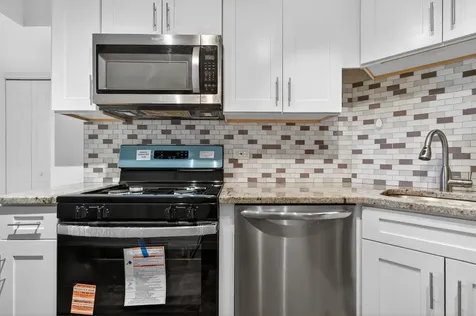 684 Quincy Bridge Lane Glenview IL 60025