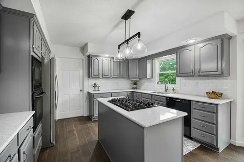 1202 Kenneth Drive Bloomington IL 61704
