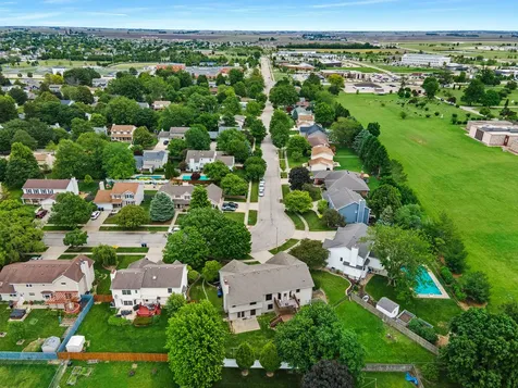1202 Kenneth Drive Bloomington IL 61704