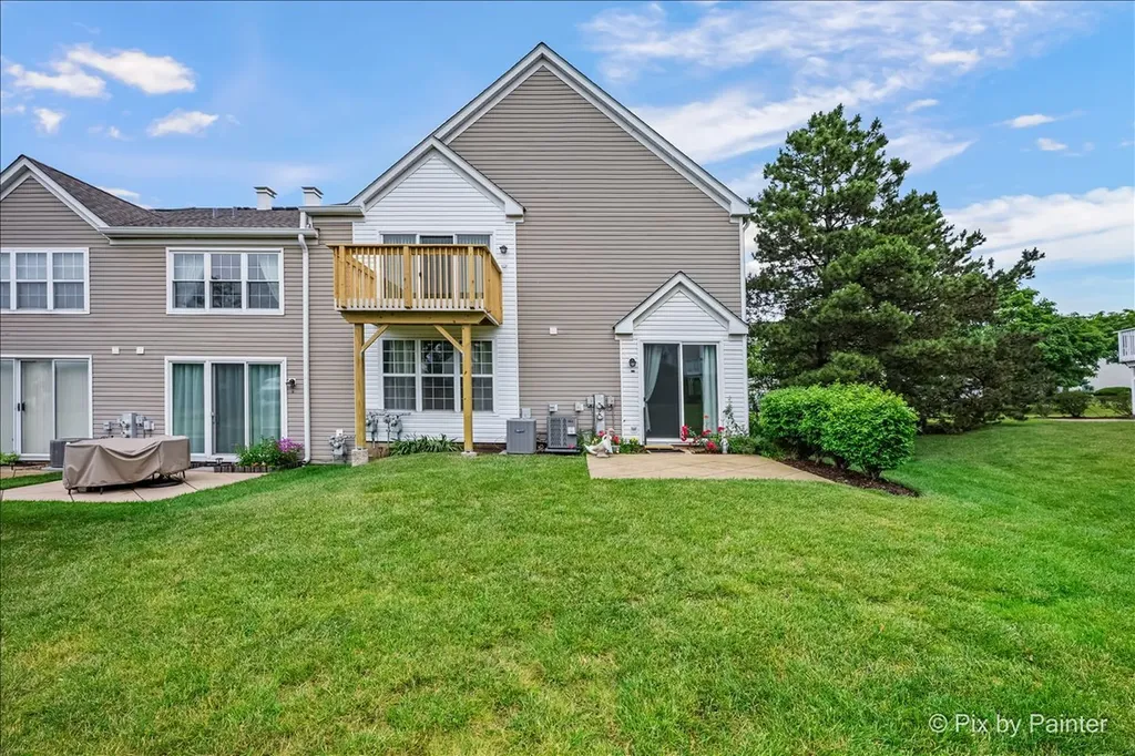 327 Gazebo Lane Lombard IL 60148