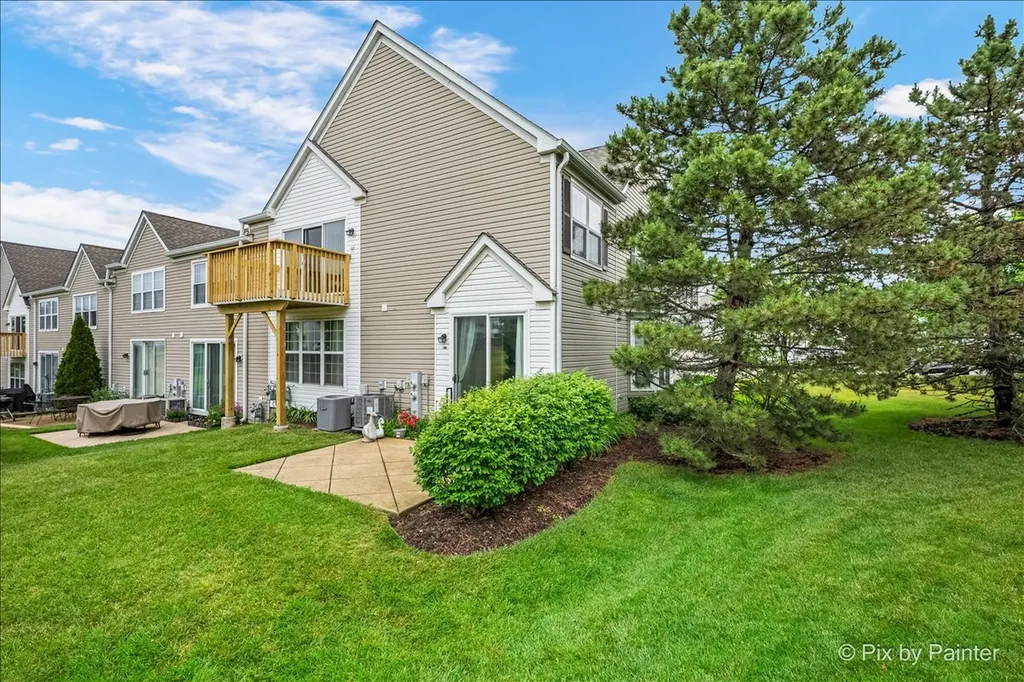 327 Gazebo Lane Lombard IL 60148