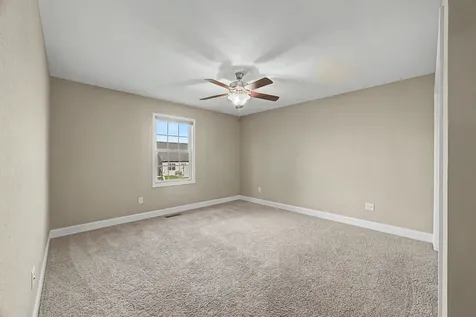 1724 Dunraven Road Bloomington IL 61704