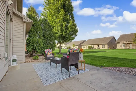 1724 Dunraven Road Bloomington IL 61704