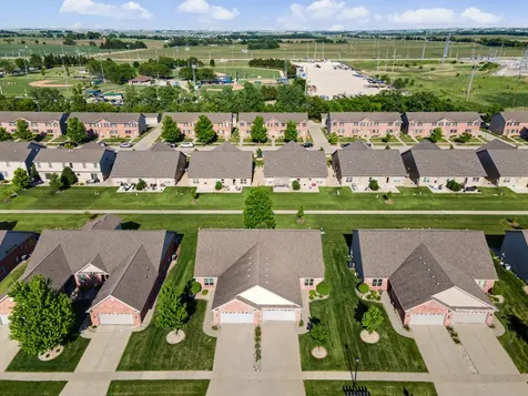 1724 Dunraven Road Bloomington IL 61704