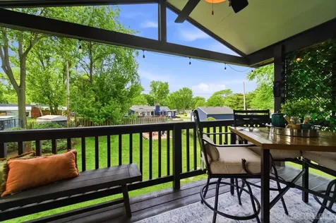 738 Bernadette Lane Batavia IL 60510