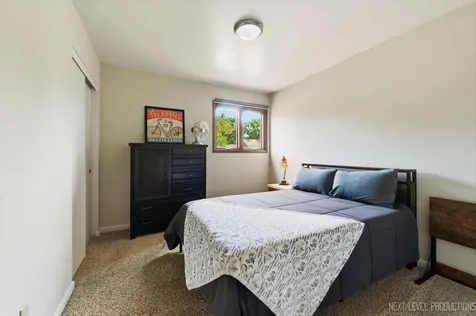 738 Bernadette Lane Batavia IL 60510