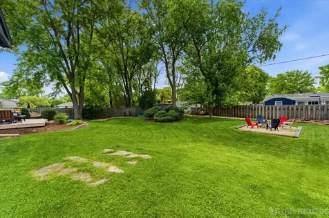 738 Bernadette Lane Batavia IL 60510