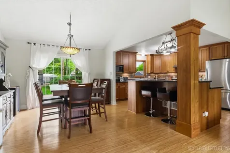 738 Bernadette Lane Batavia IL 60510
