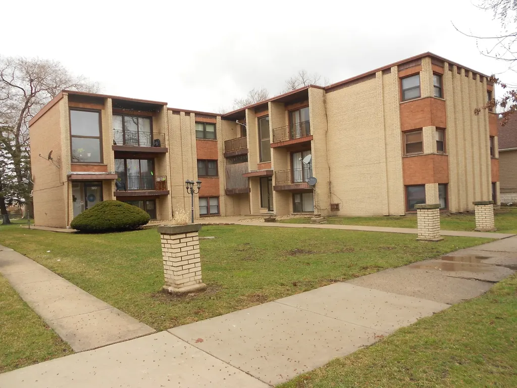 6122 South Kolmar Avenue Chicago IL 60629