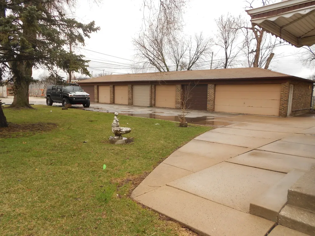 6122 South Kolmar Avenue Chicago IL 60629