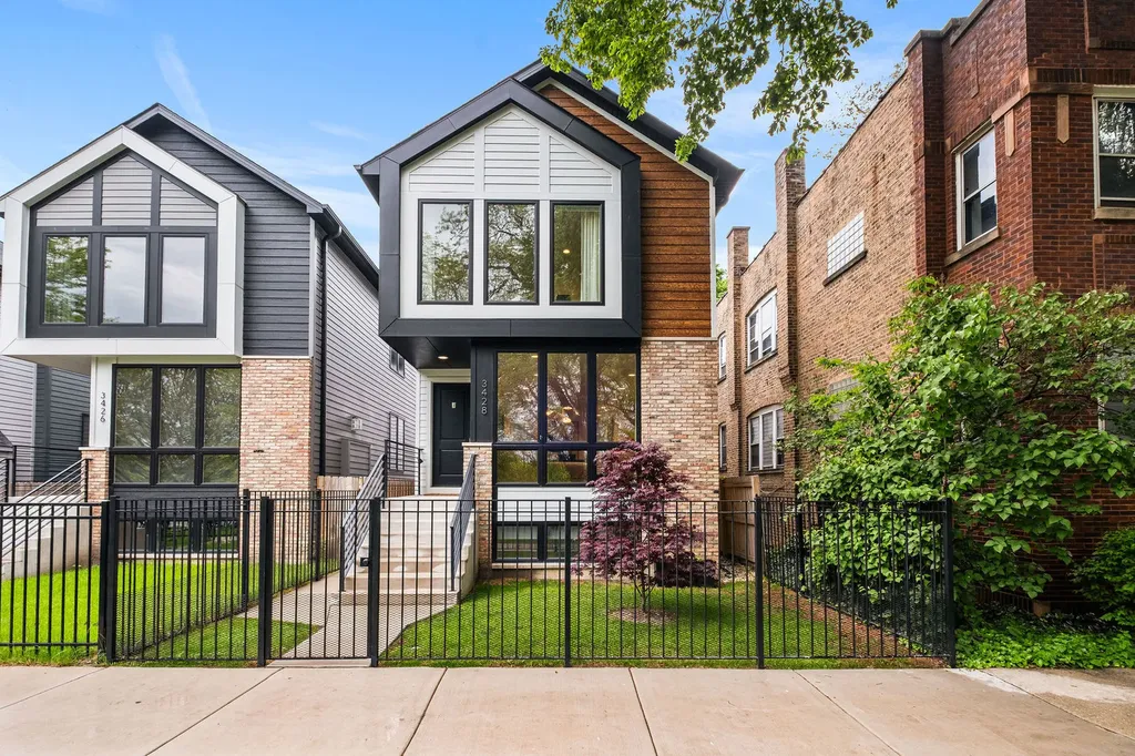 3428 North Kilbourn Avenue Chicago IL 60641
