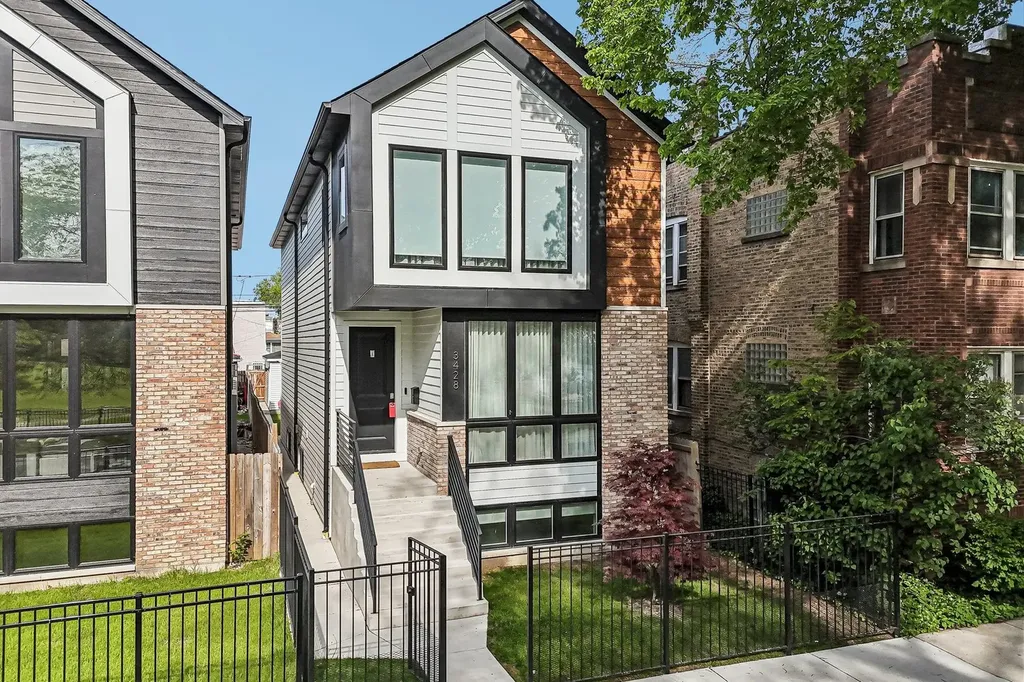 3428 North Kilbourn Avenue Chicago IL 60641