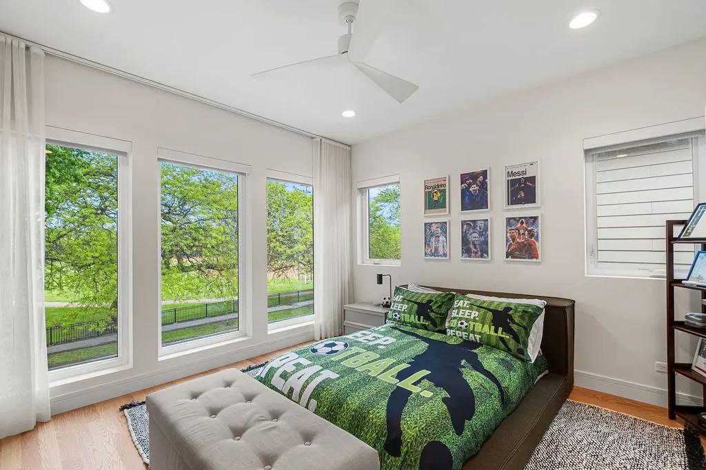 3428 North Kilbourn Avenue Chicago IL 60641