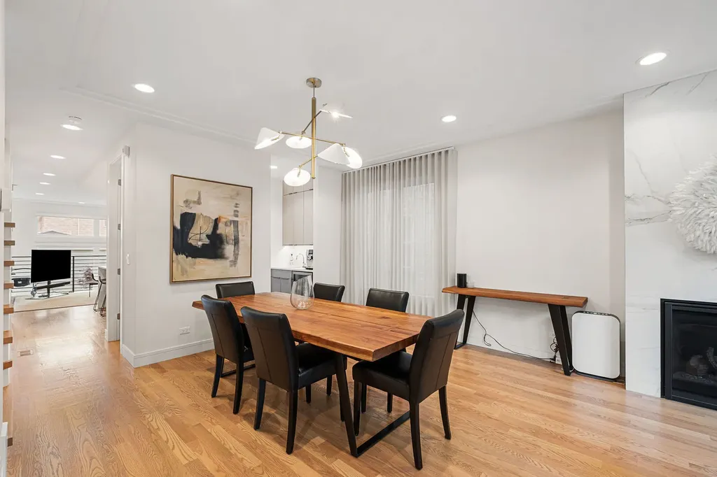 3428 North Kilbourn Avenue Chicago IL 60641