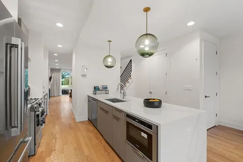 3428 North Kilbourn Avenue Chicago IL 60641