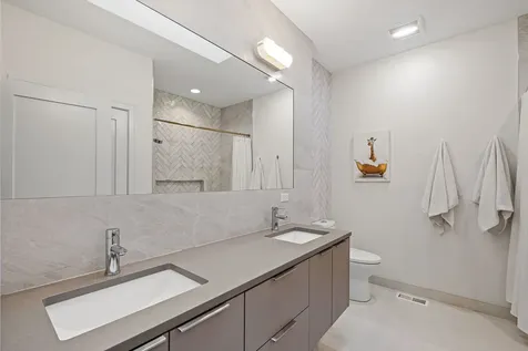 3428 North Kilbourn Avenue Chicago IL 60641