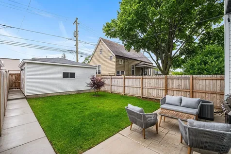 3428 North Kilbourn Avenue Chicago IL 60641