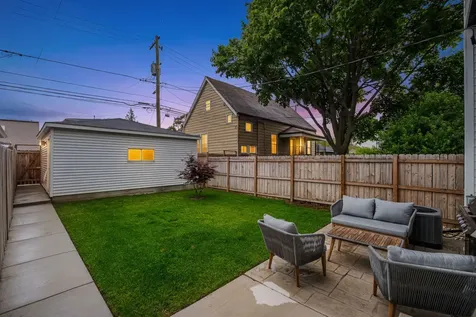 3428 North Kilbourn Avenue Chicago IL 60641