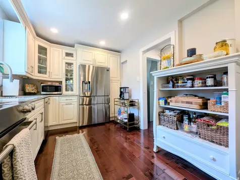 6833 North Lowell Avenue Lincolnwood IL 60712