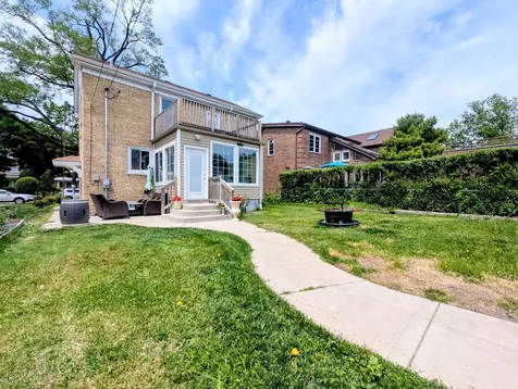 6833 North Lowell Avenue Lincolnwood IL 60712