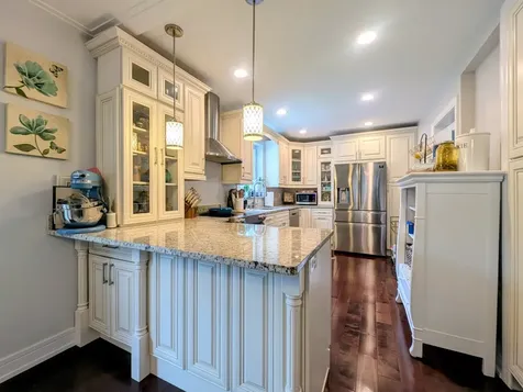 6833 North Lowell Avenue Lincolnwood IL 60712