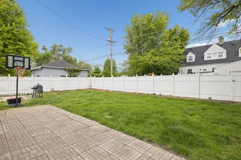 4148 Maple Avenue Lyons IL 60534