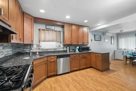 4148 Maple Avenue Lyons IL 60534