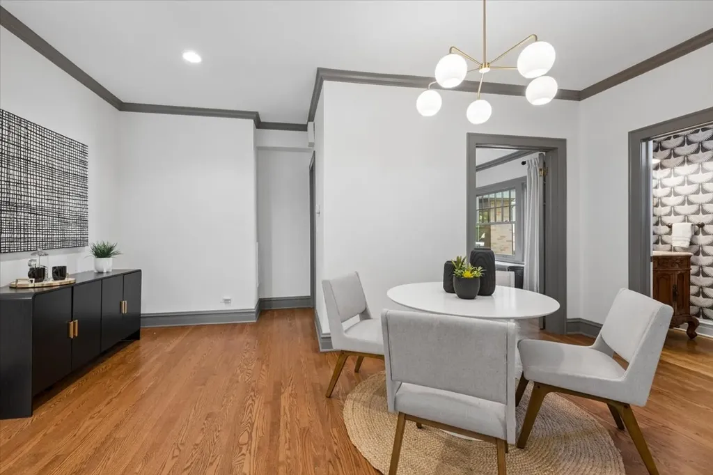 411 Lake Avenue Wilmette IL 60091
