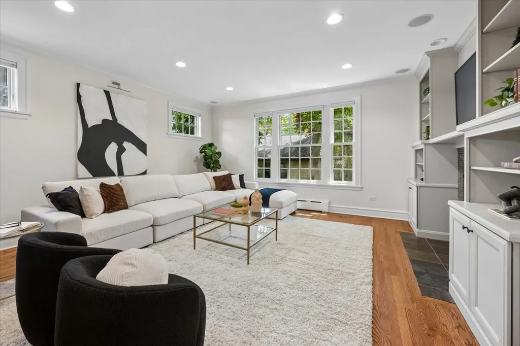 411 Lake Avenue Wilmette IL 60091