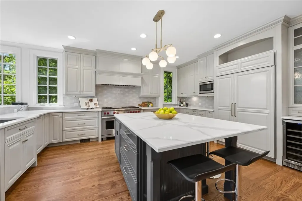 411 Lake Avenue Wilmette IL 60091