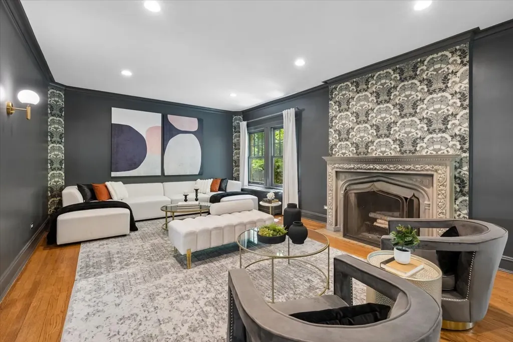 411 Lake Avenue Wilmette IL 60091