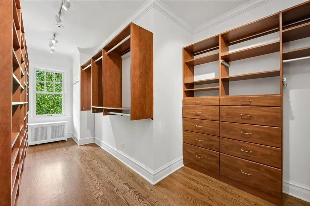 411 Lake Avenue Wilmette IL 60091