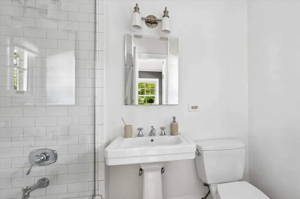 411 Lake Avenue Wilmette IL 60091